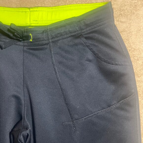 Under Armour Women Small Black Semi-Fitted‎ Heat Gear Catalyst Activewear Pant - Picture 3 of 10